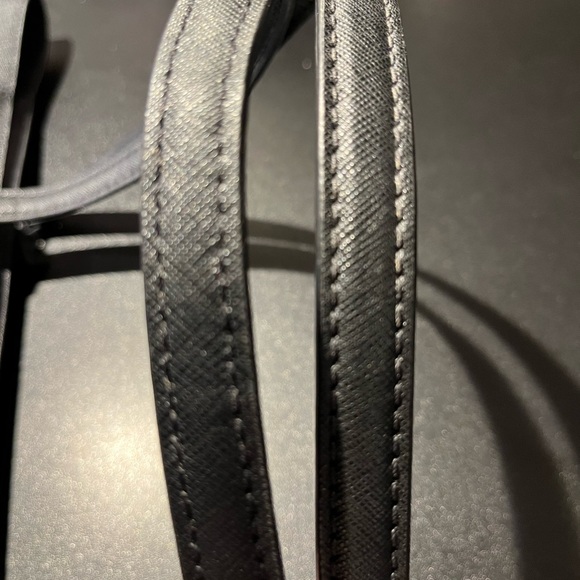 Michael Kors Gilly Large Tote Black Like NEW - Picture 12 of 12